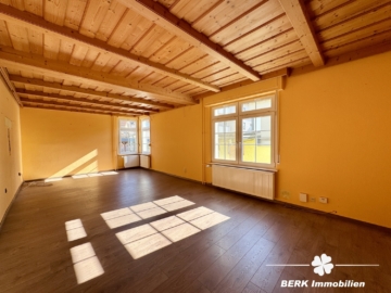 BERK Immobilien – Charmante Doppelhaushälfte mit vielseitigen Nutzungsmöglichkeiten in Offenbach-Bürgel - Bild (115016)