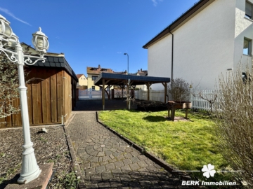 BERK Immobilien – Charmante Doppelhaushälfte mit vielseitigen Nutzungsmöglichkeiten in Offenbach-Bürgel - Bild (115015)