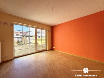 BERK Immobilien – Charmante Doppelhaushälfte mit vielseitigen Nutzungsmöglichkeiten in Offenbach-Bürgel - Bild (115022)