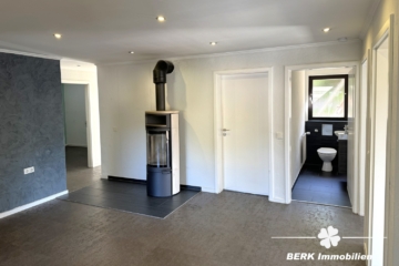 BERK Immobilien – Mehrfamilienhaus mit vielen Möglichkeiten – Selbstnutzer oder Kapitalanlage in Hardheim – Bretzingen - BERK Immobilien - Eingangsbereich (115765)