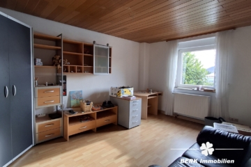 RESERVIERT – Charmantes Einfamilienhaus direkt am Weinberg in sonniger Lage von Großheubach - Raum EG (115958)