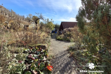 RESERVIERT – Charmantes Einfamilienhaus direkt am Weinberg in sonniger Lage von Großheubach - Außenanlage (115962)