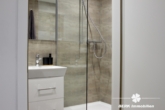 Badezimmer II - BERK IMMOBILIEN – Renovierte Wohnung in Mainnähe