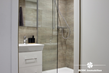 BERK IMMOBILIEN – Renovierte Wohnung in Mainnähe - Badezimmer II (115668)