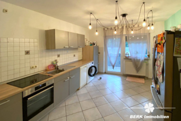 BERK Immobilien – Vermietetes Dreifamilienhaus als Kapitalanlage in Leidersbach - Küche OG (116141)