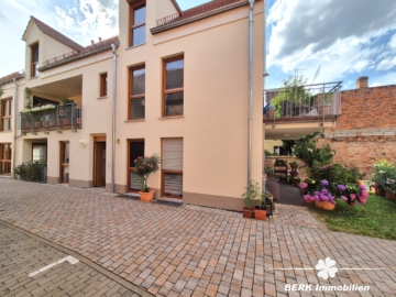 *RESERVIERT* BERK Immobilien – bezugsfertige & gemütliche Maisonette-Wohnung mit 3 Zimmern im Herzen von Obernau - Seitenansicht (115567)