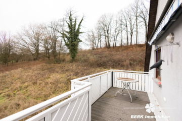 *Reserviert*BERK Immobilien – großzügiges Wohnhaus in Mömbris-Rothengrund mit zwei abgetrennten Wohneinheiten - DG Balkon (116280)