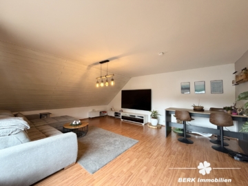 BERK Immobilien – Großzügige 4-Zimmer-Eigentumswohnung mit Balkon & Ausbaupotenzial in Mespelbrunn-Hessenthal - Bild (116195)