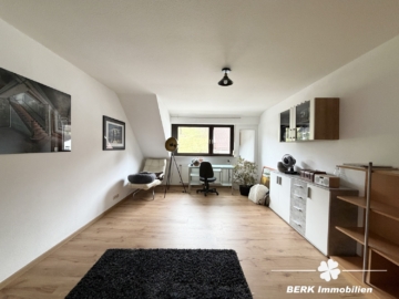 BERK Immobilien – Großzügige 4-Zimmer-Eigentumswohnung mit Balkon & Ausbaupotenzial in Mespelbrunn-Hessenthal - Bild (116199)