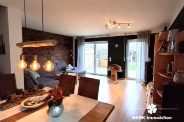 VERKAUFT – BERK Immobilien – Charmante Doppelhaushälfte mit hohen Wohlfühlfaktor in Elsenfeld - Wohn. und Essbereich (116469)