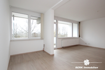BERK Immobilien – renovierte 1,5-Zimmerwohnung als ideale Kapitalanlage in Hattersheim - Wohn-Essbereich (115650)