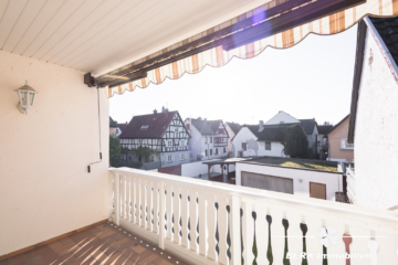 BERK Immobilien – Großzügiges Zweifamilienhaus mit Potenzial für Ausbau & Mehrgenerationenwohnen - Balkon OG (116914)