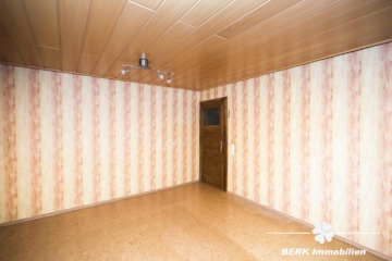 BERK Immobilien – Großzügiges Zweifamilienhaus mit Charme und viel Platz für Generationen - OG Zimmer II (116077)