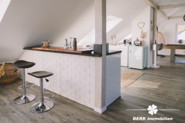 BERK Immobilien – einzigartige Luxusimmobilie: Naturverbunden und hochmodern in ruhiger Lage von Großostheim - DG - Theke (115087)