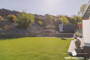 BERK Immobilien – einzigartige Luxusimmobilie: Naturverbunden und hochmodern in ruhiger Lage von Großostheim - Garten (115090)