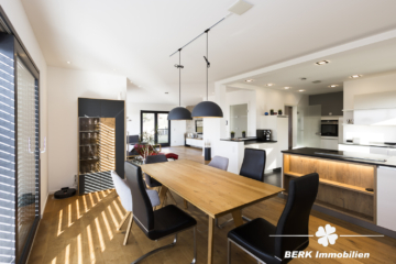 RESERVIERT – BERK Immobilien – Exklusives Design-Einfamilienhaus auf großzügigem Grundstück - Essbereich (116298)