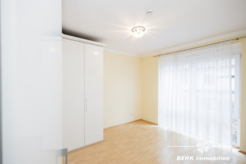 BERK Immobilien – Luxuriöse, barrierearme Eigentumswohnung mit TG-Stellplatz in zentraler Lage - Schlafzimmer (116717)