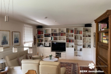 BERK Immobilien – Luxuriöse, barrierearme Eigentumswohnung mit TG-Stellplatz in zentraler Lage - Wohnbereich bewohnt (116712)