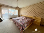 Schlafzimmer OG - VERKAUFT – BERK Immobilien – Charmantes Einfamilienhaus mit zwei Wohneinheiten und großzügiger Scheune + Garage