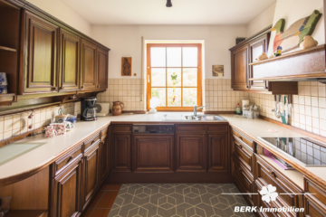 BERK Immobilien – Freistehendes Architektenhaus in bester Lage mit Panoramablick - Küche (115687)