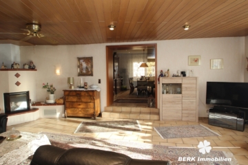 BERK Immobilien – vielseitig nutzbares, sehr gepflegtes Mehrfamilienhaus in Seligenstadt, OT Froschhausen - Wohnbereich (116569)