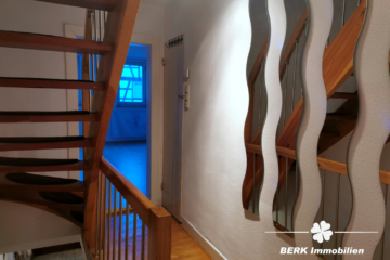 BERK Immobilien – Ensembleschutz – Junges Wohnen im charmanten Altbau-Reihenmittelhaus in Amorbach - Flur OG 1 (116590)