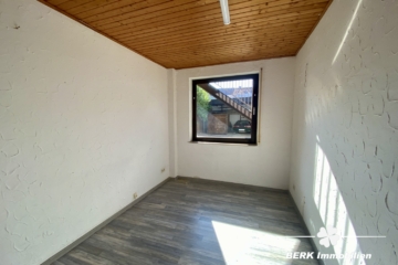 BERK IMMOBILIEN – Großzügiges zentrales Wohn-Gewerbe-Ensemble – ideal für Eigennutzung oder Investoren - Büro II (115473)