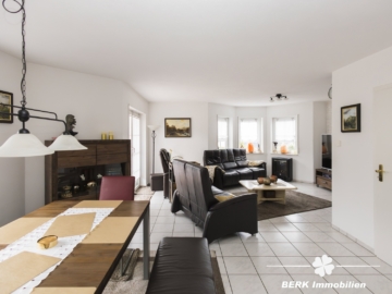 BERK Immobilien – Familienfreundliche Doppelhaushälfte mit Garten & großem Platzangebot - Wohn- und Esszimmer (116688)