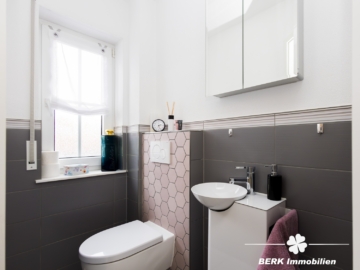 BERK Immobilien – Familienfreundliche Doppelhaushälfte mit Garten & großem Platzangebot - Gäste-WC (116691)