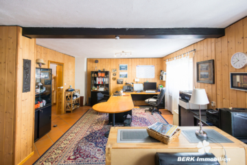 BERK Immobilien – Repräsentatives Mehrfamilienhaus mit prägnantem Innenhof - Büro EG (115817)