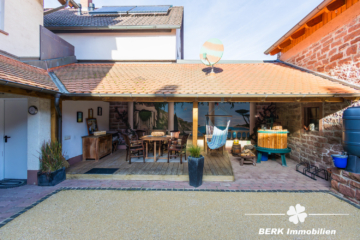 BERK Immobilien – Repräsentatives Mehrfamilienhaus mit prägnantem Innenhof - Innenhof (115805)