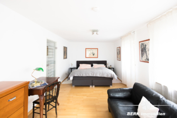 BERK Immobilien – Repräsentatives Mehrfamilienhaus mit prägnantem Innenhof - Schlafzimmer 1.OG (115820)