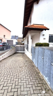 BERK Immobilien – Gepflegte 3-Zimmer-Wohnung in Obernau/Aschaffenburg - Tiefgarageneinfahrt (115971)