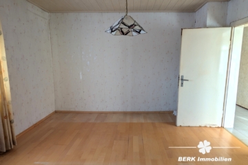 BERK Immobilien – Sanierungsbedürftiges Einfamilienhaus mit Ausbaureserve in Volkersbrunn - 4. Zimmer OG (115914)