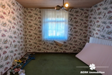 BERK Immobilien – Sanierungsbedürftiges Einfamilienhaus mit Ausbaureserve in Volkersbrunn - 3. Zimmer OG (115913)