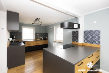 BERK Immobilien – Einfamilienhaus mit Weitblick & außergewöhnlichem Grundstück - EG Küche (116381)