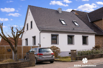 BERK Immobilien – Einfamilienhaus mit Weitblick & außergewöhnlichem Grundstück - Hausansicht (116379)