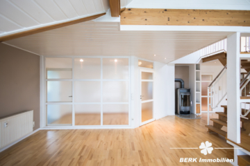 BERK Immobilien – Traumhafte 5-Zimmer Maisonette Wohnung in bevorzugter Lage von Schaafheim/ Radheim - Wohnbereich (116841)