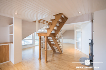 BERK Immobilien – Traumhafte 5-Zimmer Maisonette Wohnung in bevorzugter Lage von Schaafheim/ Radheim - Treppenaufgang (116845)