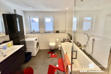 BERK Immobilien – großzügige Eigentumswohnung in zentraler Lage von Walldürn - Badezimmer (116516)