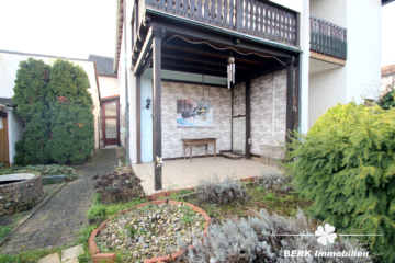 BERK Immobilien – Geräumige DHH sucht Handwerker! – Familienobjekt mit Garage und großzügigem Garten - Freisitz/ Terrasse (116368)