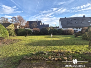 *RESERVIERT* BERK Immobilien – großzügiges Einfamilienhaus in bevorzugter Lage von Stockstadt - Garten (116409)