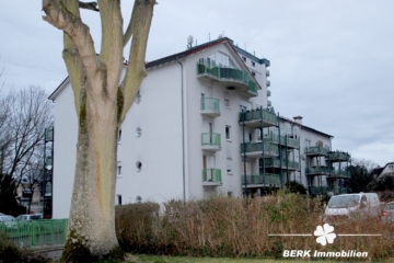 BERK Immobilien – 3-Zimmer Eigentumswohnung mit Balkon und TG-Stellplatz - Rückansicht- Balkonansicht (116460)