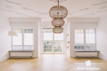 *VERKAUFT* BERK Immobilien – charmante Stilaltbau-Villa mit 3,5 Einheiten in top Lage von HU, direkt an der Kinzig - Wohnbereich (115852)