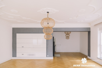 *VERKAUFT* BERK Immobilien – charmante Stilaltbau-Villa mit 3,5 Einheiten in top Lage von HU, direkt an der Kinzig - Wohn-Essbereich EG (115853)