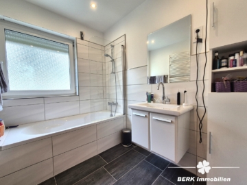 BERK Immobilien – bezugsfertige 3-Zimmer-Wohnung mit privaten, wohnungseigenen Kellerräumen - Tageslichtbad (116756)