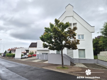 BERK Immobilien – bezugsfertige 3-Zimmer-Wohnung mit privaten, wohnungseigenen Kellerräumen - Straßenansicht (116763)