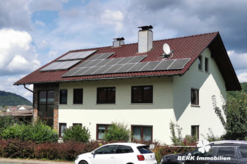 RESERVIERT – BERK Immobilien – MFH, Mehrgenerationenhaus, Anlageobjekt – Gelegenheit in Eschau mit drei Wohnungen - BERK Immobilien - Fassade (115233)