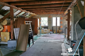 RESERVIERT – BERK Immobilien – MFH, Mehrgenerationenhaus, Anlageobjekt – Gelegenheit in Eschau mit drei Wohnungen - BERK Immobilien - Dachgeschoss (115264)