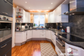 Küche - RESERVIERT – BERK Immobilien – Licht, Ruhe & Weitblick: Ihr neues Zuhause in bester Lage von Haibach